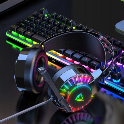 Doświadcz doskonałości dźwięku i komfortu - Słuchawki Gamingowe Nauszne z Mikrofonem RGB USB